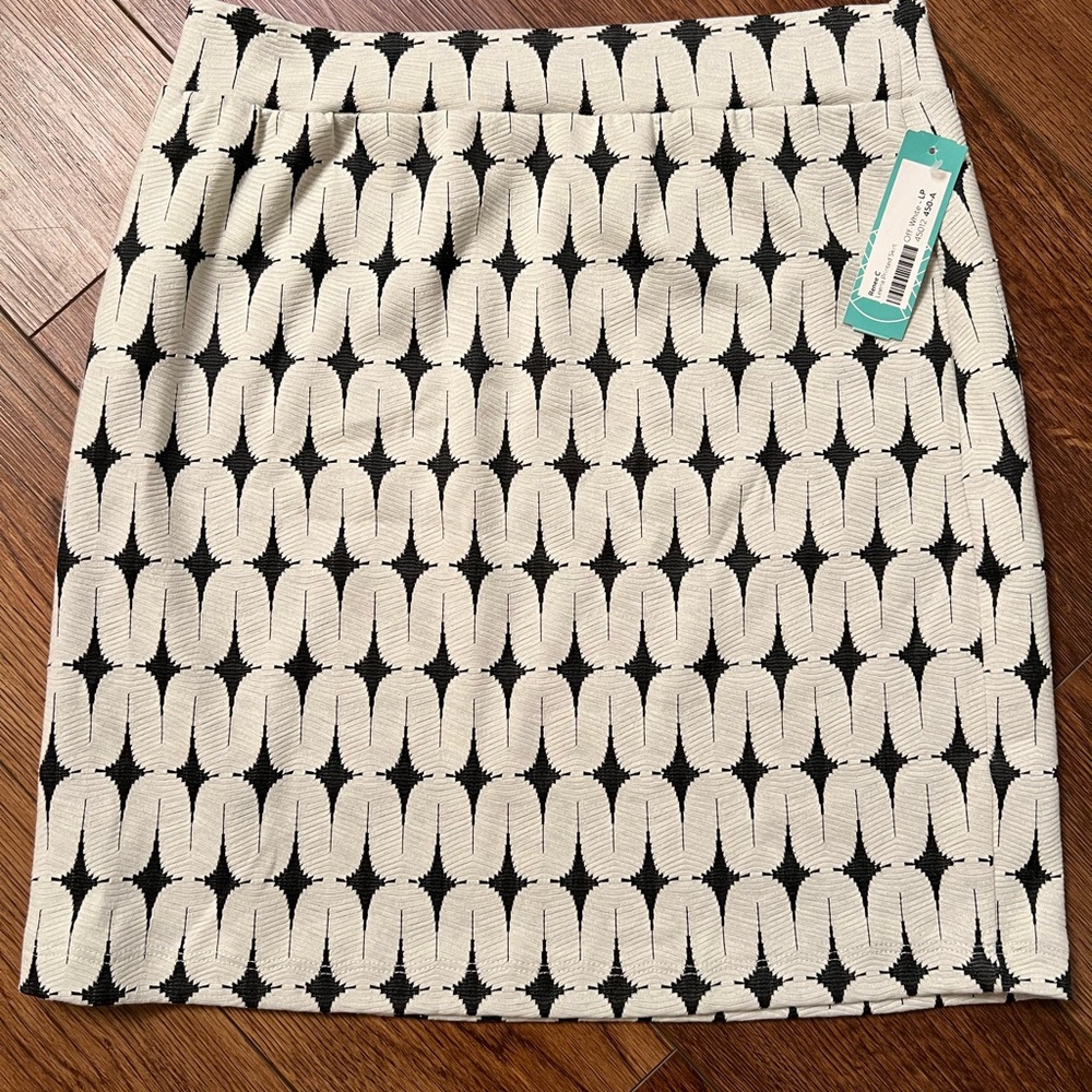 Renee C Leena Printed Skirt. New with tags.